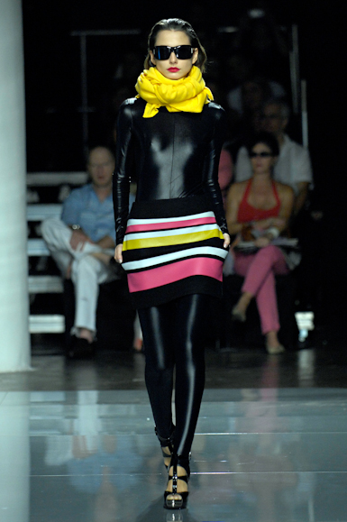 desfiles-iodice-saopauloinverno2007rtw-106