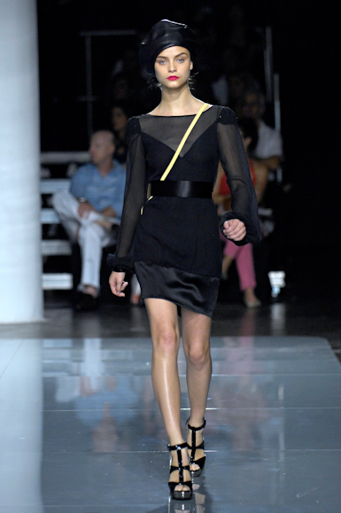 desfiles-iodice-saopauloinverno2007rtw-111