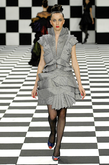 desfiles-linovillaventura-saopauloinverno2007rtw-101