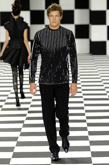 desfiles-linovillaventura-saopauloinverno2007rtw-103