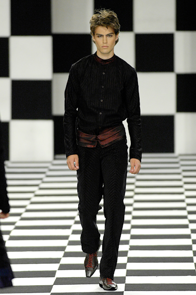 desfiles-linovillaventura-saopauloinverno2007rtw-109