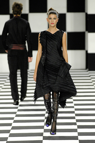 desfiles-linovillaventura-saopauloinverno2007rtw-110