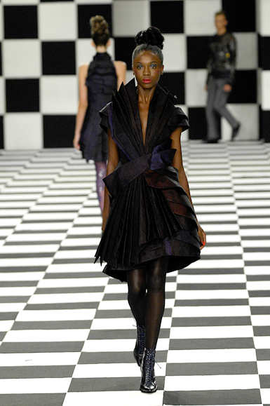 desfiles-linovillaventura-saopauloinverno2007rtw-118
