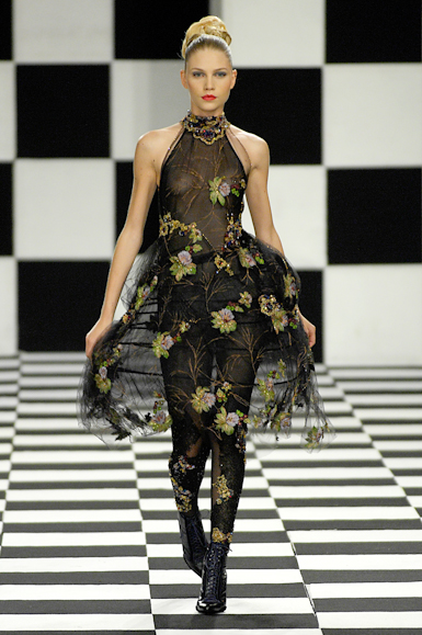 desfiles-linovillaventura-saopauloinverno2007rtw-126