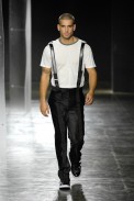 desfiles-lorenzomerlino-saopauloinverno2007rtw-107