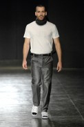 desfiles-lorenzomerlino-saopauloinverno2007rtw-109