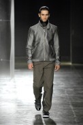 desfiles-lorenzomerlino-saopauloinverno2007rtw-110