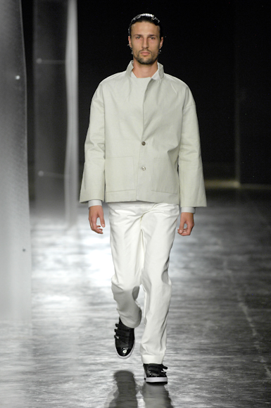desfiles-lorenzomerlino-saopauloinverno2007rtw-113