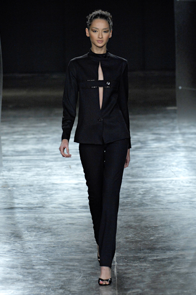 desfiles-lorenzomerlino-saopauloinverno2007rtw-115
