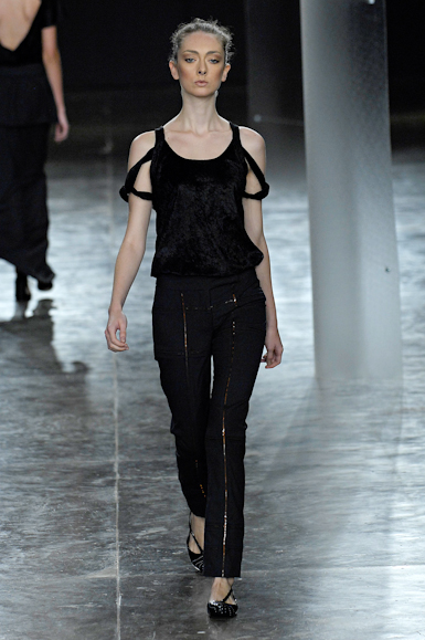 desfiles-lorenzomerlino-saopauloinverno2007rtw-119