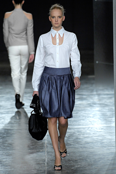 desfiles-lorenzomerlino-saopauloinverno2007rtw-124
