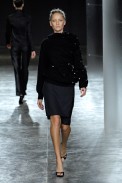 desfiles-lorenzomerlino-saopauloinverno2007rtw-128