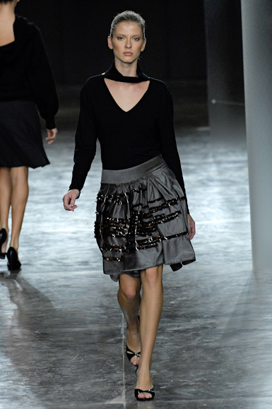 desfiles-lorenzomerlino-saopauloinverno2007rtw-129