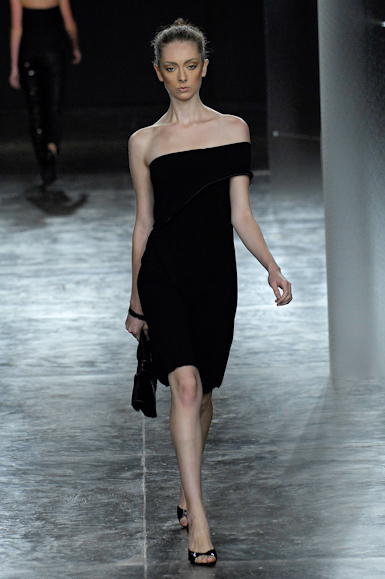 desfiles-lorenzomerlino-saopauloinverno2007rtw-131
