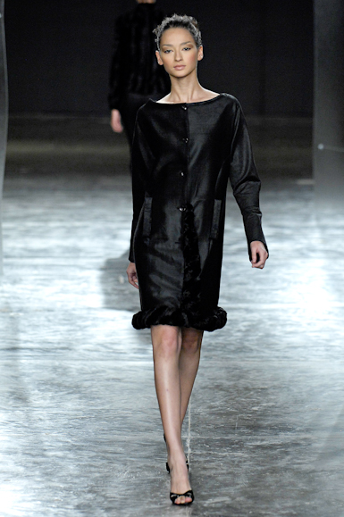 desfiles-lorenzomerlino-saopauloinverno2007rtw-138