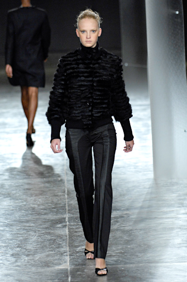 desfiles-lorenzomerlino-saopauloinverno2007rtw-141