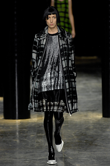 desfiles-mariabonita-saopauloinverno2007rtw-123