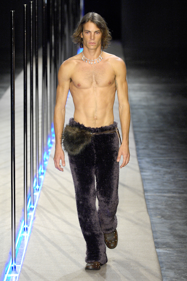 desfiles-marioqueiroz-saopauloinverno2007rtw-100