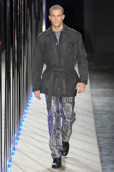 desfiles-marioqueiroz-saopauloinverno2007rtw-101