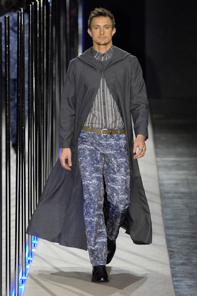 desfiles-marioqueiroz-saopauloinverno2007rtw-104