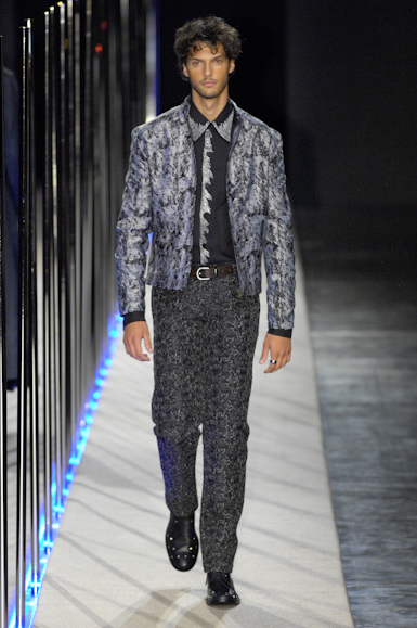 desfiles-marioqueiroz-saopauloinverno2007rtw-105