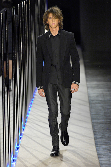 desfiles-marioqueiroz-saopauloinverno2007rtw-107