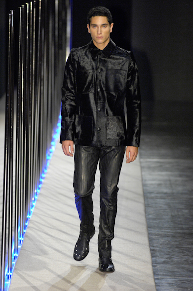 desfiles-marioqueiroz-saopauloinverno2007rtw-108