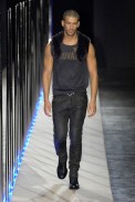 desfiles-marioqueiroz-saopauloinverno2007rtw-113
