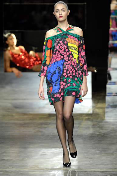 desfiles-neon-saopauloinverno2007rtw-117