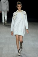 desfiles-osklen-saopauloinverno2007rtw-105