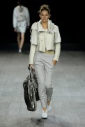 desfiles-osklen-saopauloinverno2007rtw-106