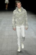 desfiles-osklen-saopauloinverno2007rtw-115