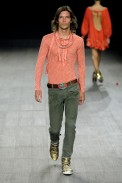 desfiles-osklen-saopauloinverno2007rtw-122