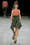 desfiles-osklen-saopauloinverno2007rtw-123