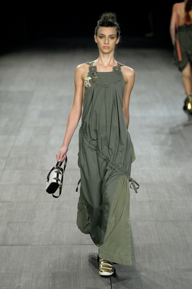 desfiles-osklen-saopauloinverno2007rtw-124