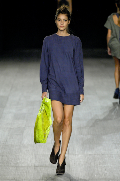 desfiles-osklen-saopauloinverno2007rtw-132