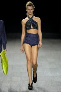 desfiles-osklen-saopauloinverno2007rtw-133