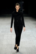 desfiles-osklen-saopauloinverno2007rtw-136