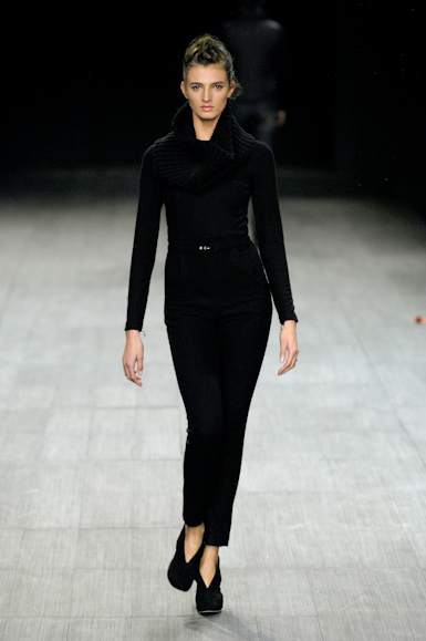 desfiles-osklen-saopauloinverno2007rtw-136