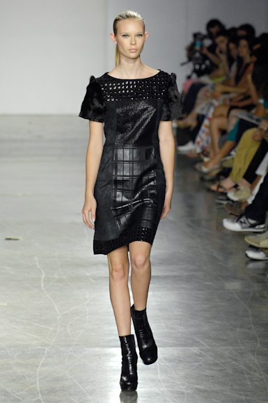 desfiles-patriciavieira-saopauloinverno2007rtw-100