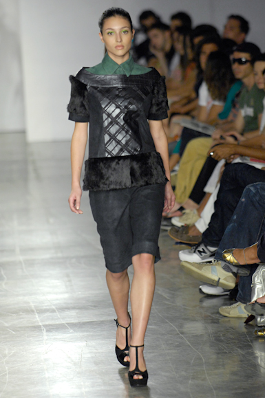 desfiles-patriciavieira-saopauloinverno2007rtw-104