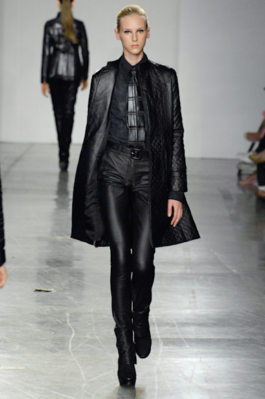 desfiles-patriciavieira-saopauloinverno2007rtw-107