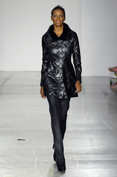 desfiles-patriciavieira-saopauloinverno2007rtw-112