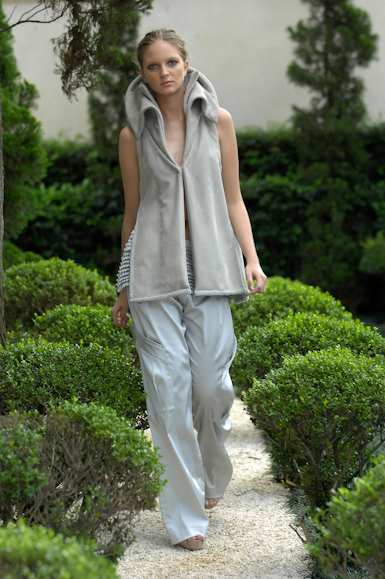 desfiles-raiadegoeye-saopauloinverno2007rtw-107