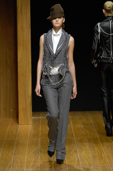 desfiles-reinaldolourenco-saopauloinverno2007rtw-113