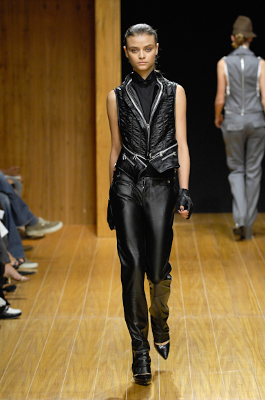 desfiles-reinaldolourenco-saopauloinverno2007rtw-114