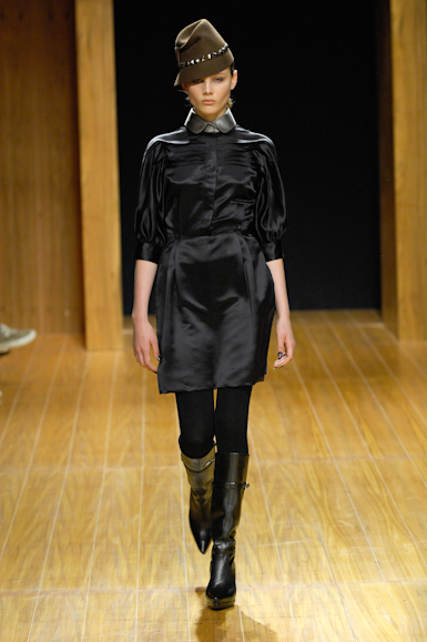desfiles-reinaldolourenco-saopauloinverno2007rtw-117