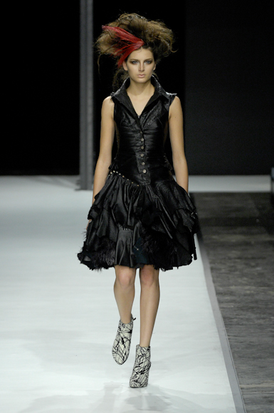 desfiles-samuelcirnansck-saopauloinverno2007rtw-102