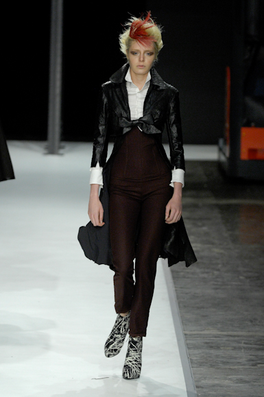 desfiles-samuelcirnansck-saopauloinverno2007rtw-106