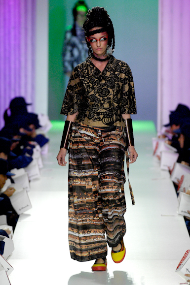 desfiles-ronaldofraga-saopauloinverno2007rtw-106